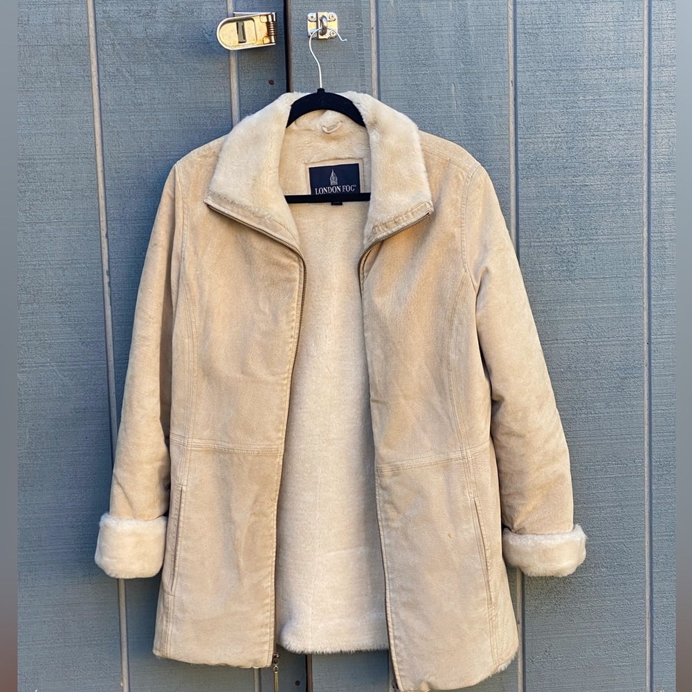 London Fog, heavy warm vintage leather+faux fur coat